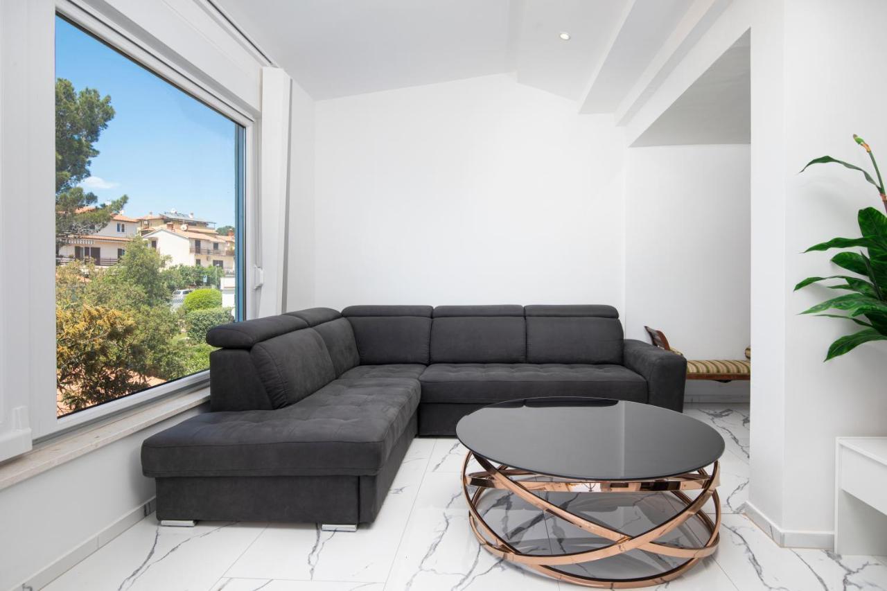 Pjescana Uvala Sea View Apartment Экстерьер фото